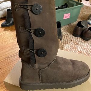 Ugg Bailey Button Triplet Boot (tall)